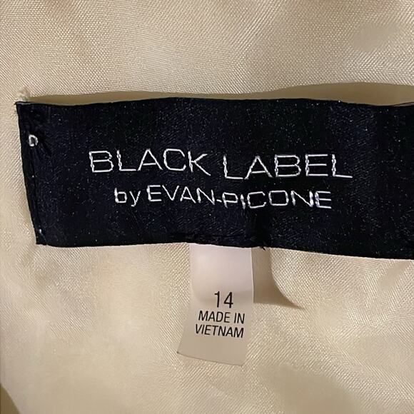 NWOT. Evan-Picone Pretty Yellow Dress. 14 - Picture 2 of 5